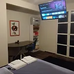 Suite Luxo Com Sacada Mobiliada Q2