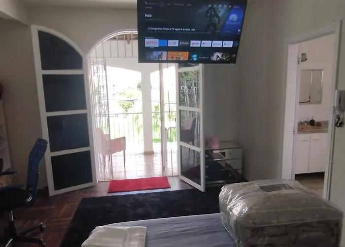 Suite Luxo Com Sacada Mobiliada Q2