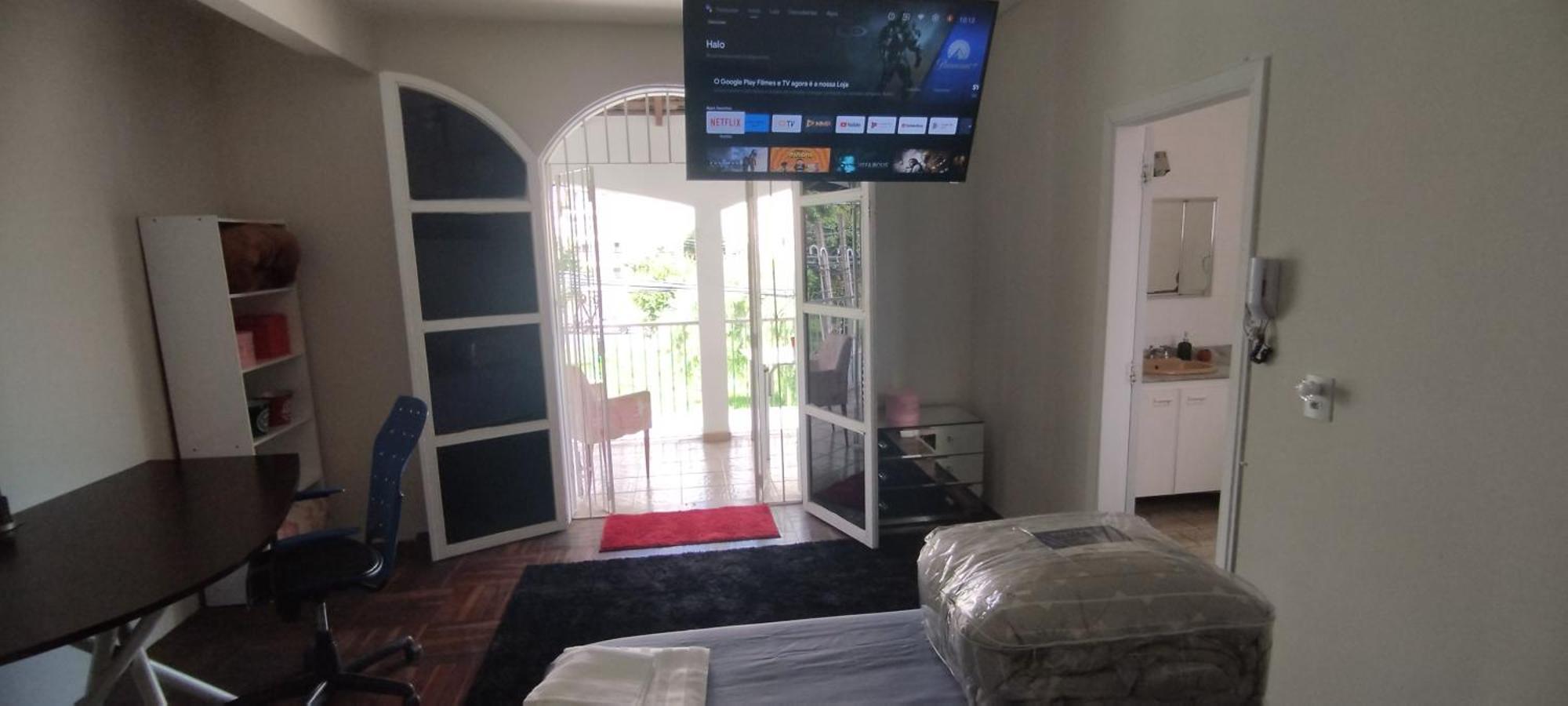 Luxo Com Sacada Mobiliada Q2 * Campinas (Sao Paulo)